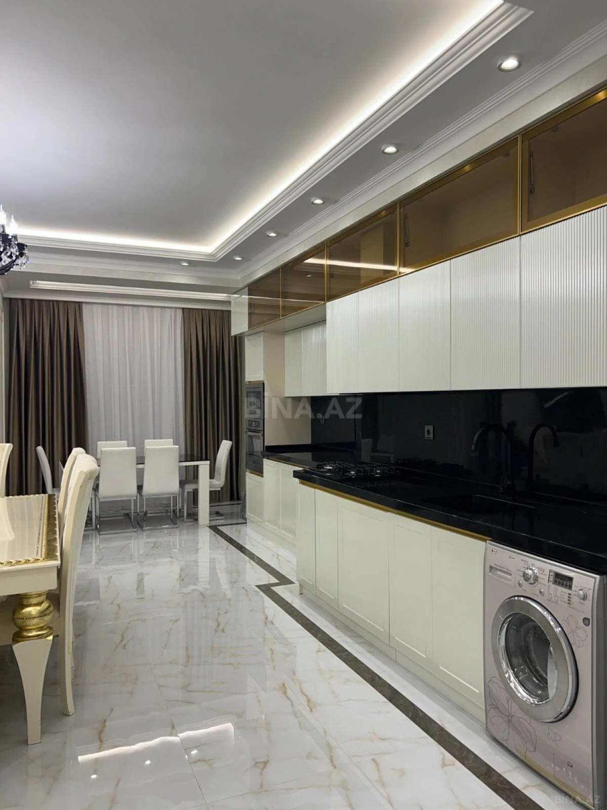 Satılır 4 otaqlı mənzil 144 m²