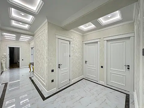 Satılır 4 otaqlı mənzil 144 m²