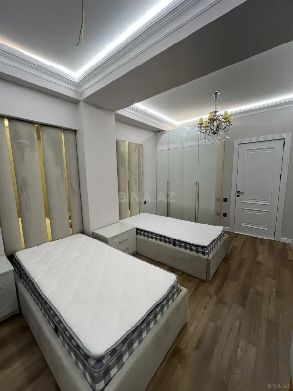 Satılır 4 otaqlı mənzil 144 m²