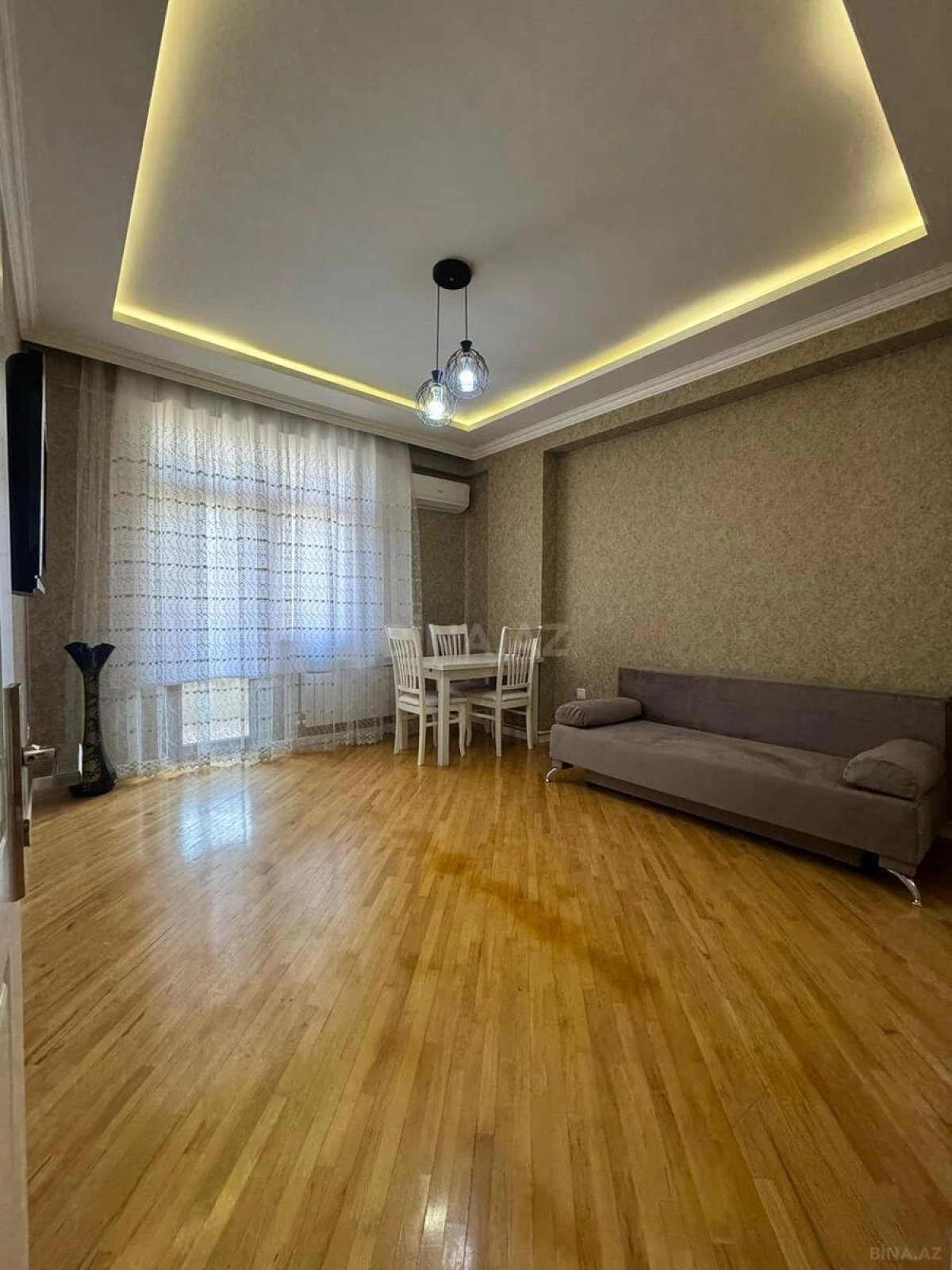 Kirayə verilir 2 otaqlı mənzil 60 m²