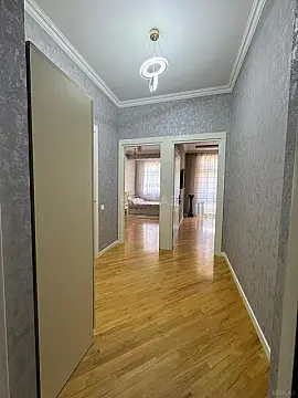 Kirayə verilir 2 otaqlı mənzil 60 m²