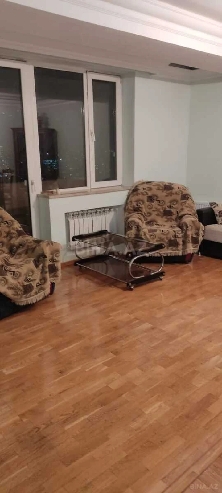 Kirayə verilir 2 otaqlı mənzil 80 m²