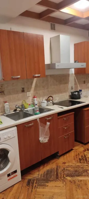 Kirayə verilir 2 otaqlı mənzil 80 m²