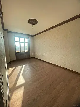 Satılır 4 otaqlı mənzil 180 m²
