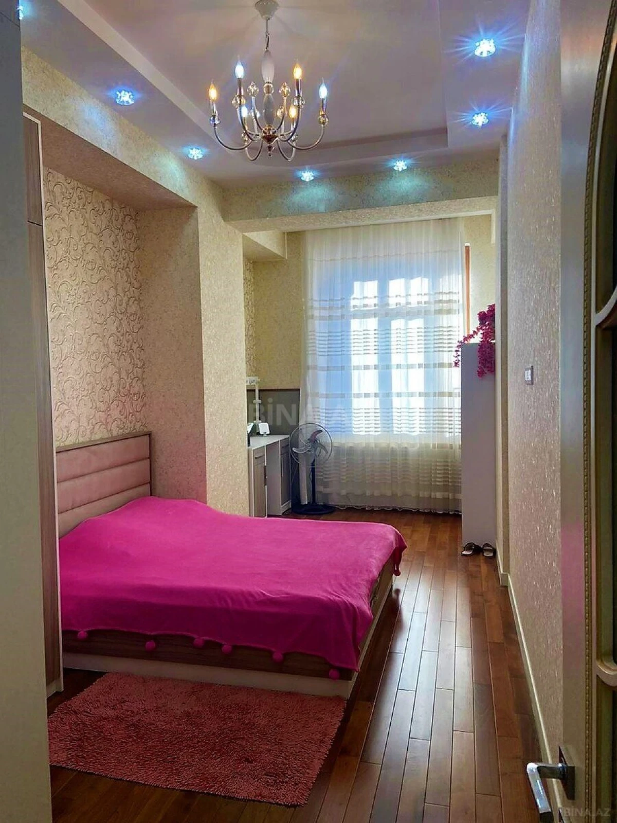 Kirayə verilir 2 otaqlı mənzil 80 m²