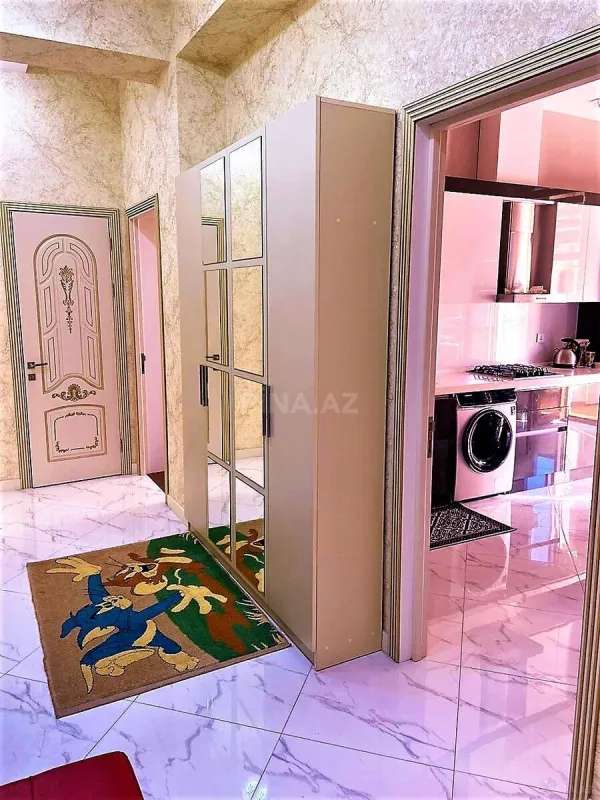 Kirayə verilir 2 otaqlı mənzil 80 m²