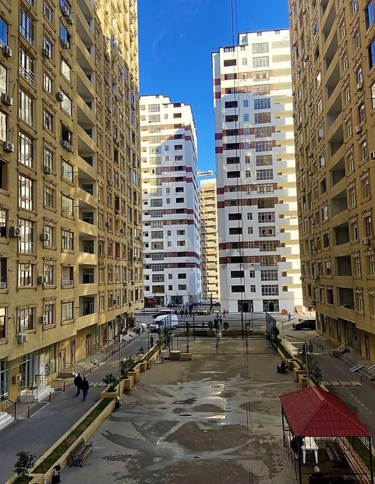 Kirayə verilir 2 otaqlı mənzil 80 m²