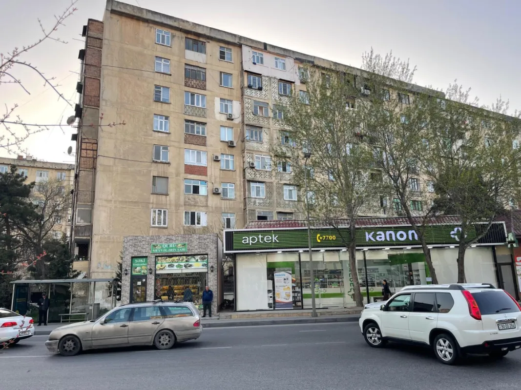 Satılır 5 otaqlı mənzil 120 m²