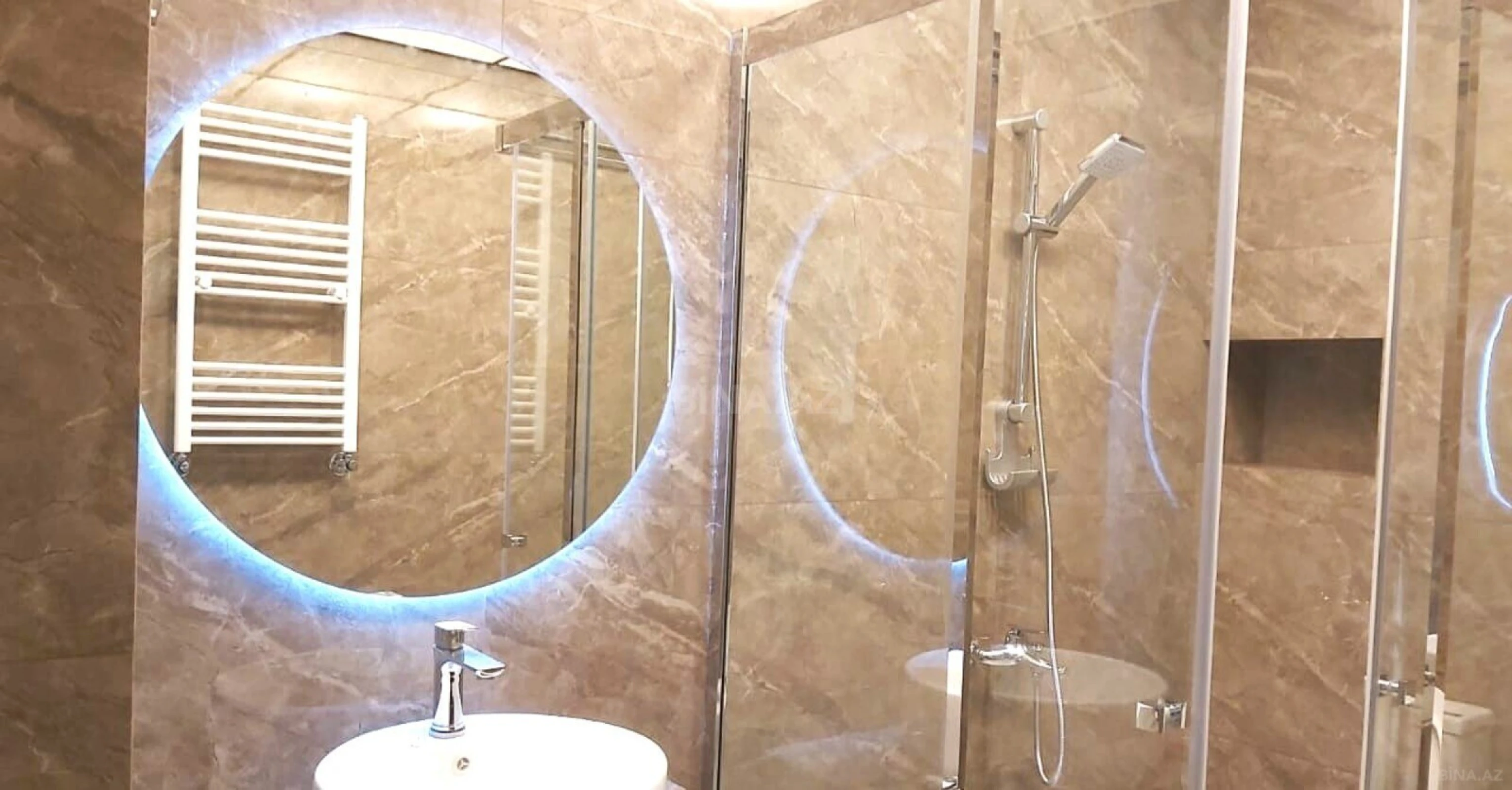 Kirayə verilir 2 otaqlı mənzil 90 m²