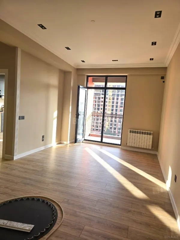 Kirayə verilir 2 otaqlı mənzil 90 m²