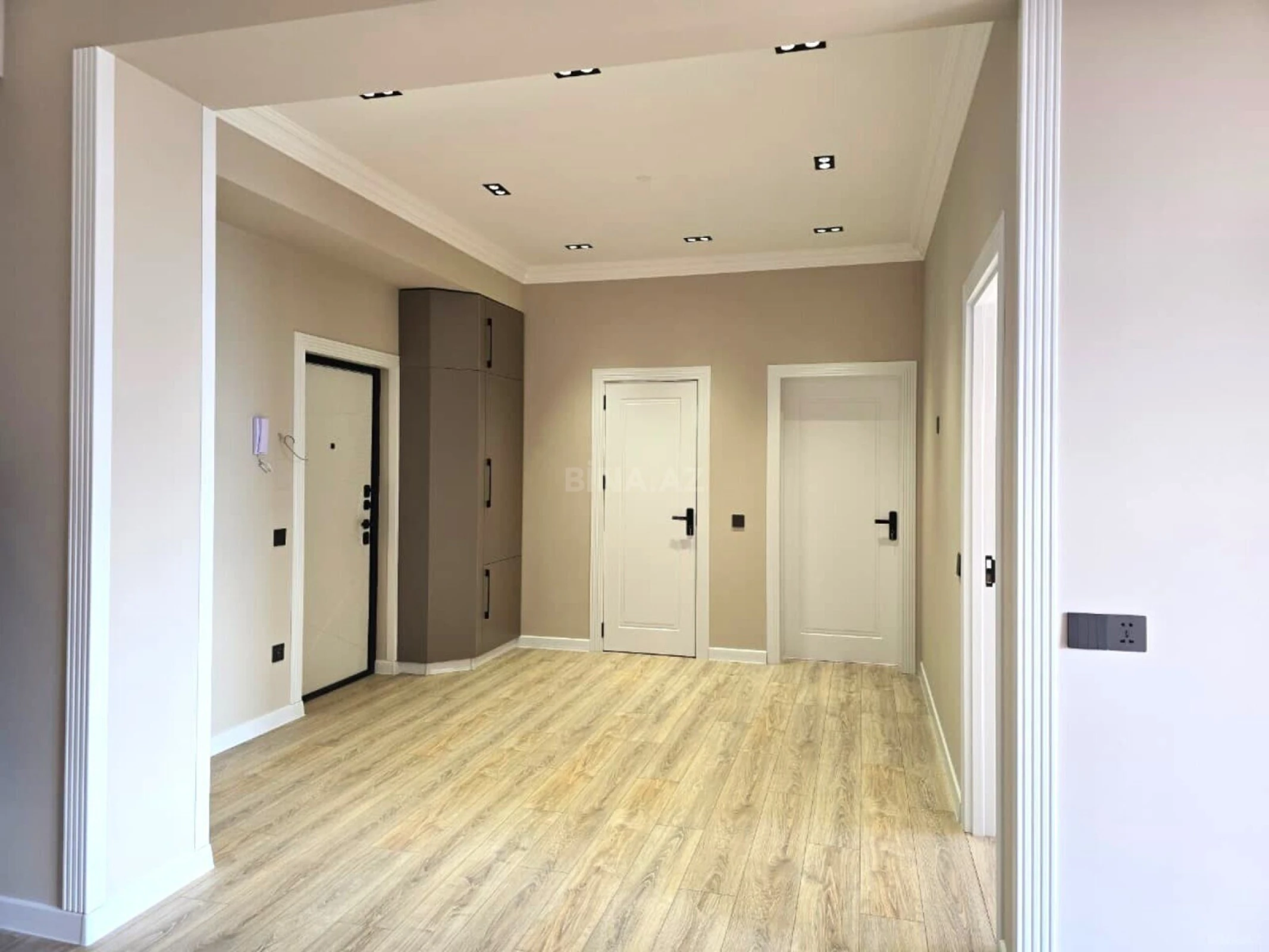 Kirayə verilir 2 otaqlı mənzil 90 m²