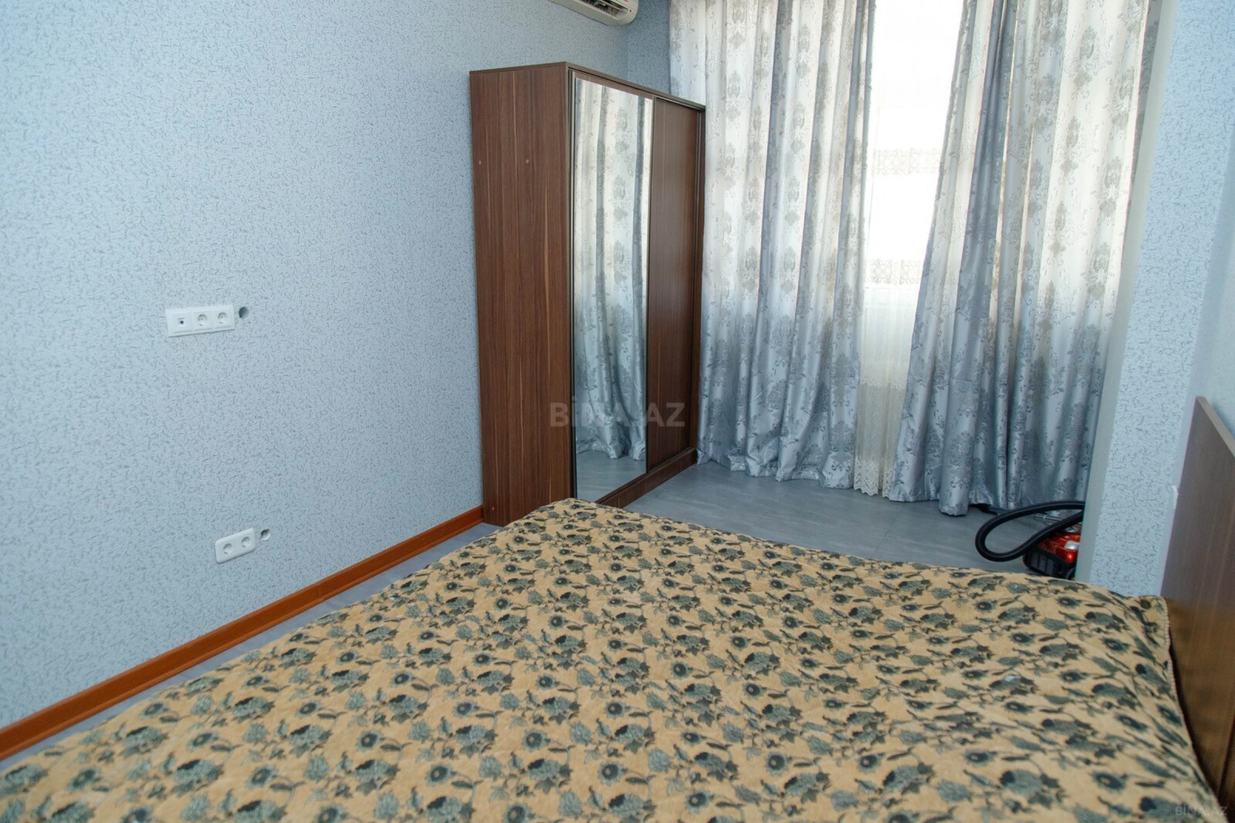 Kirayə verilir 2 otaqlı mənzil 60 m²