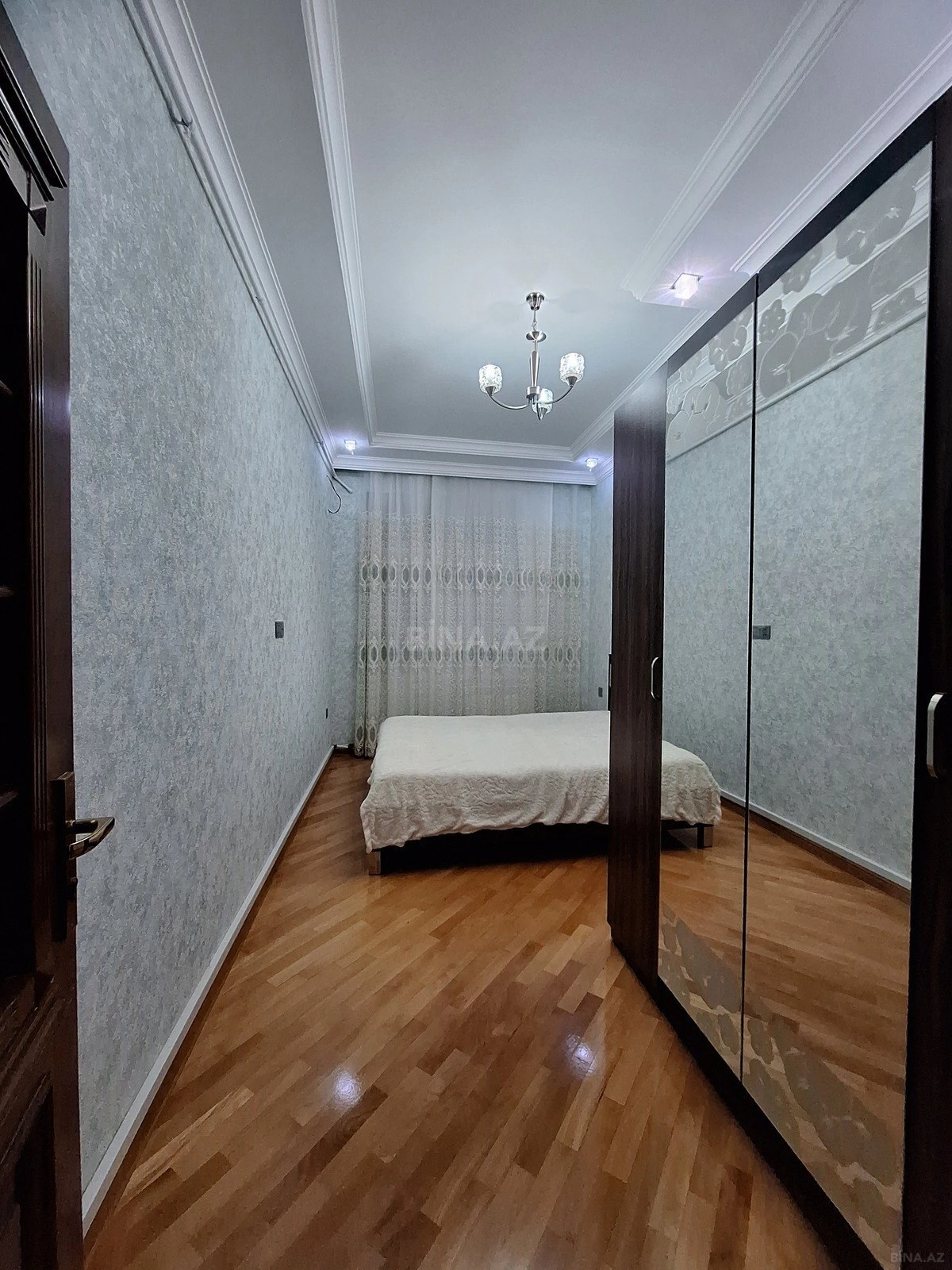 Satılır 2 otaqlı mənzil 65 m²