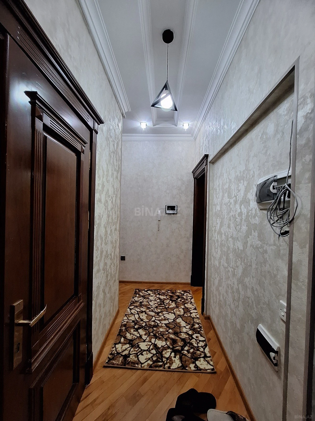 Satılır 2 otaqlı mənzil 65 m²