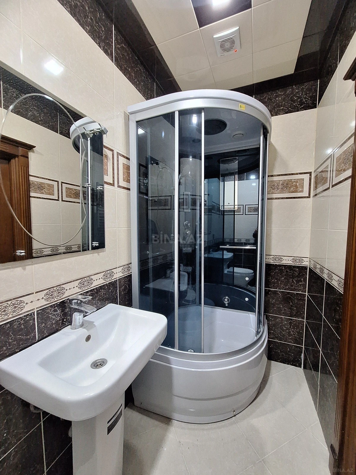 Satılır 2 otaqlı mənzil 65 m²