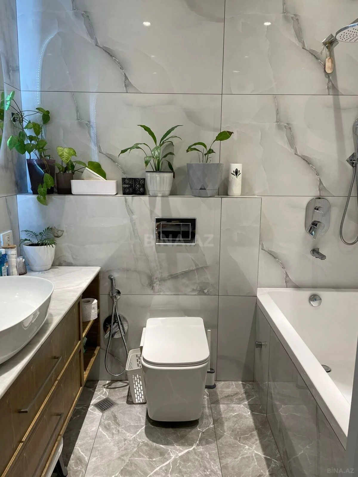 Satılır 3 otaqlı mənzil 110 m²