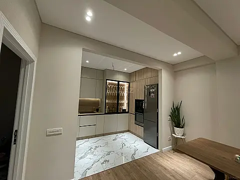 Satılır 3 otaqlı mənzil 110 m²