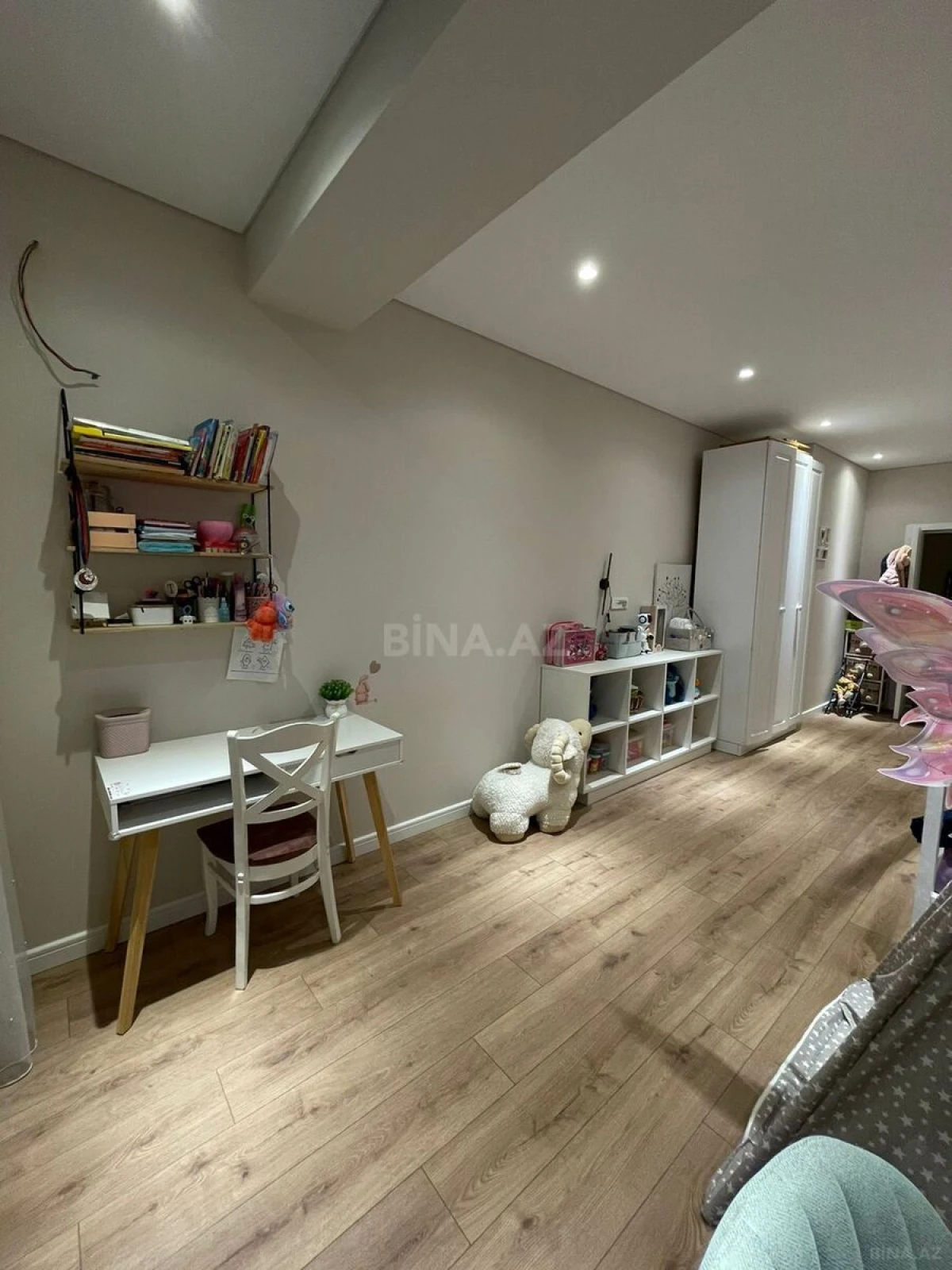 Satılır 3 otaqlı mənzil 110 m²