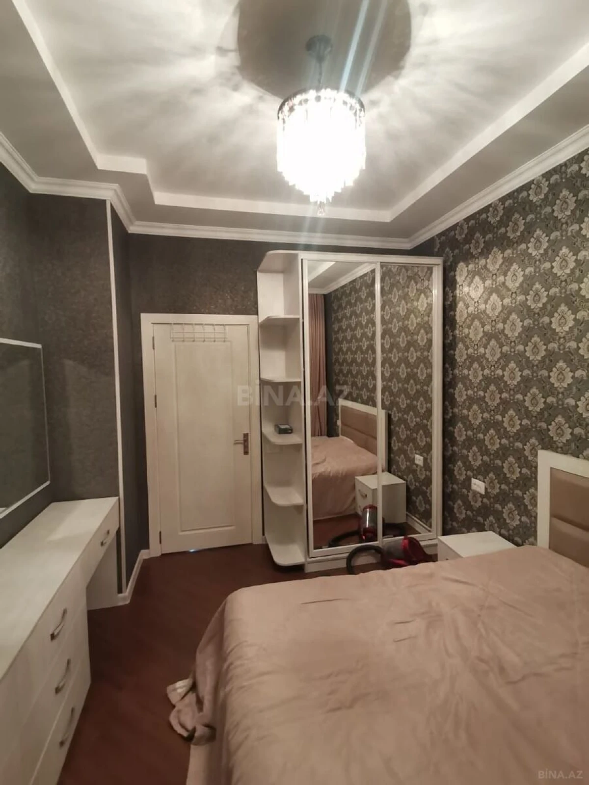 Kirayə verilir 2 otaqlı mənzil 80 m²