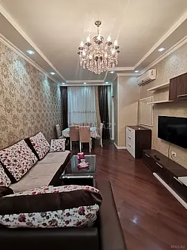 Kirayə verilir 2 otaqlı mənzil 80 m²