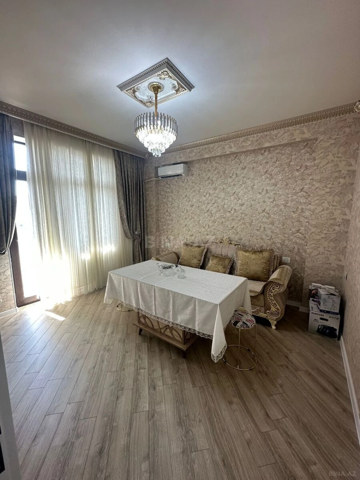 Kirayə verilir 2 otaqlı mənzil 135 m²