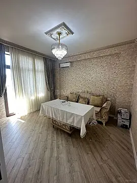 Kirayə verilir 2 otaqlı mənzil 135 m²