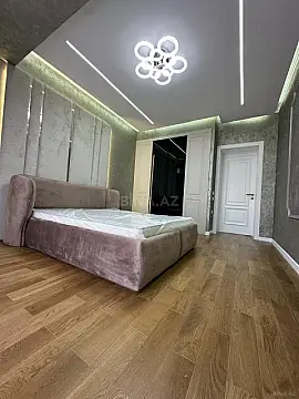 Satılır 3 otaqlı mənzil 125 m²