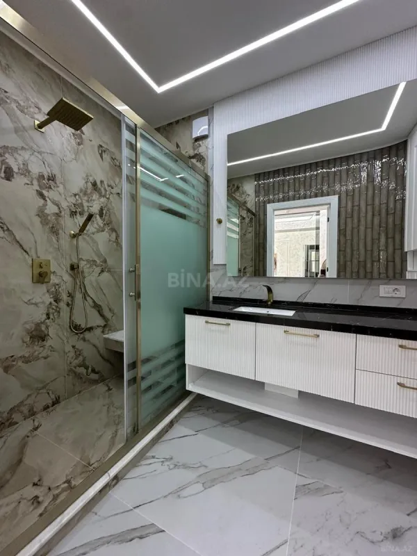 Satılır 3 otaqlı mənzil 125 m²
