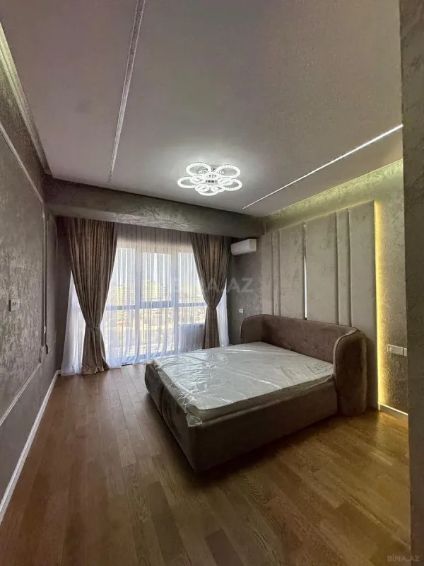 Satılır 3 otaqlı mənzil 125 m²