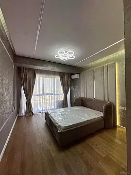 Satılır 3 otaqlı mənzil 125 m²