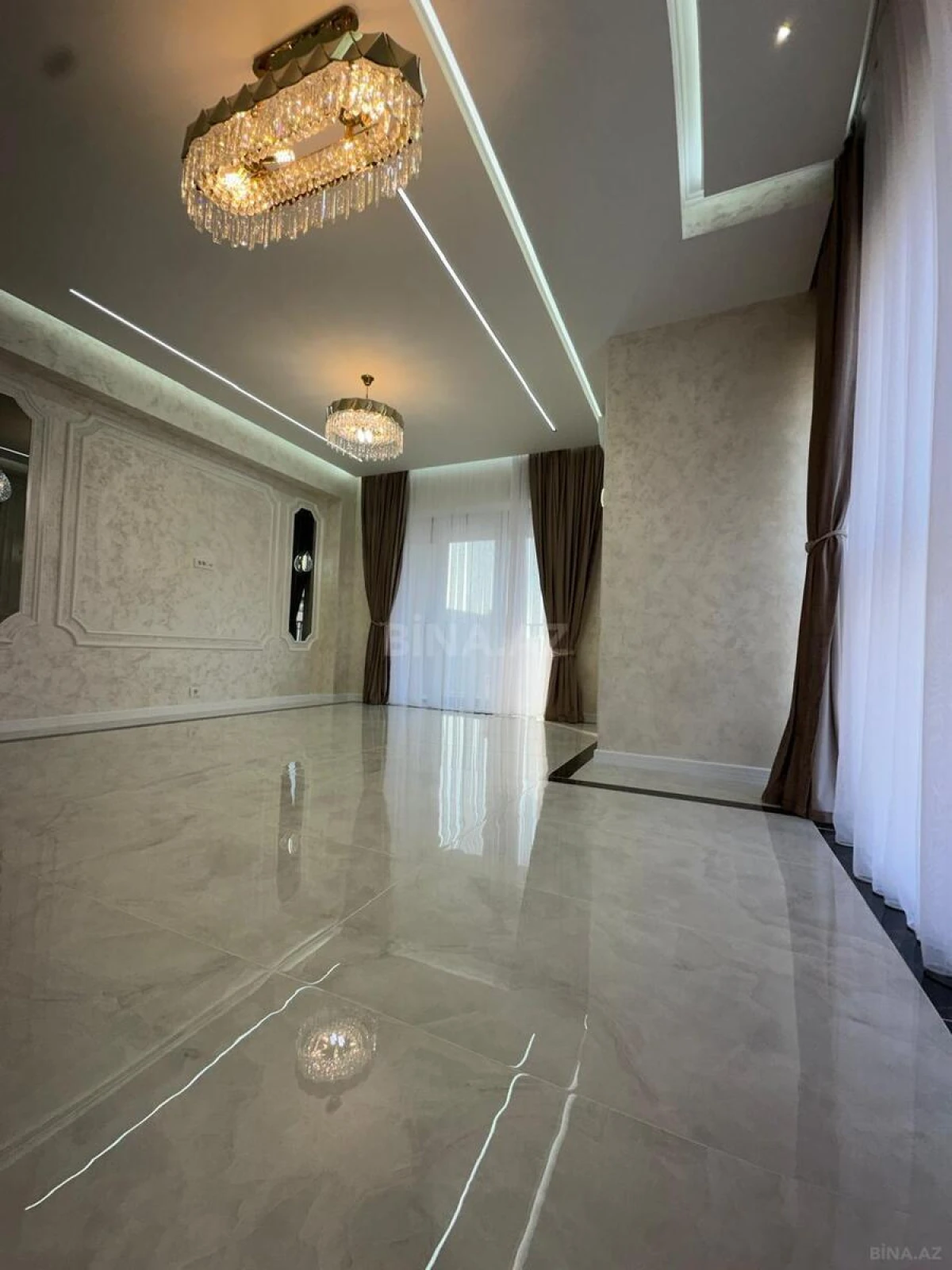 Satılır 3 otaqlı mənzil 125 m²