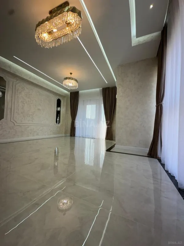 Satılır 3 otaqlı mənzil 125 m²