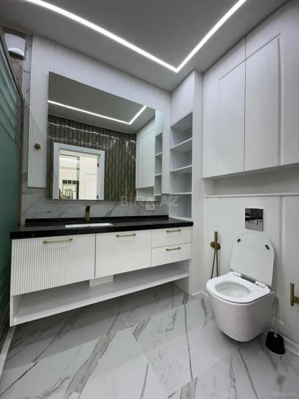 Satılır 3 otaqlı mənzil 125 m²
