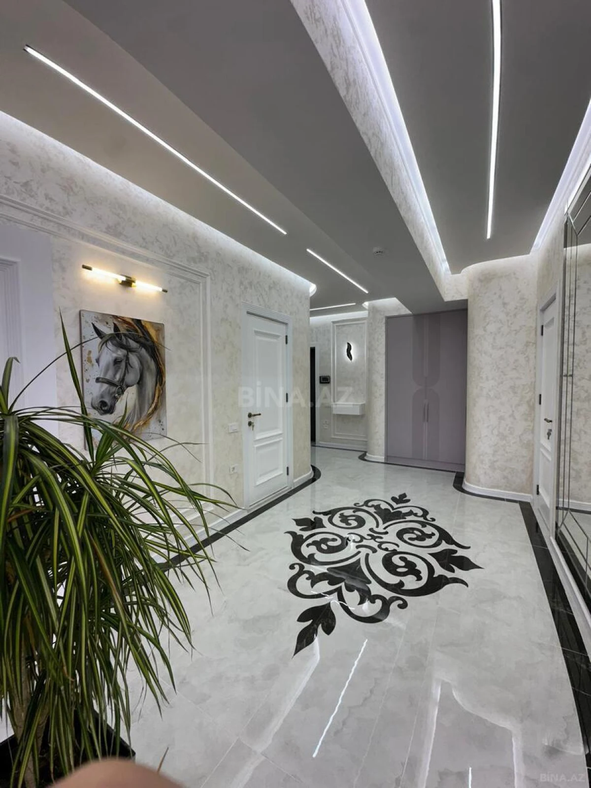 Satılır 3 otaqlı mənzil 125 m²