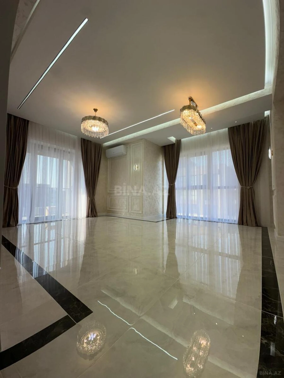 Satılır 3 otaqlı mənzil 125 m²