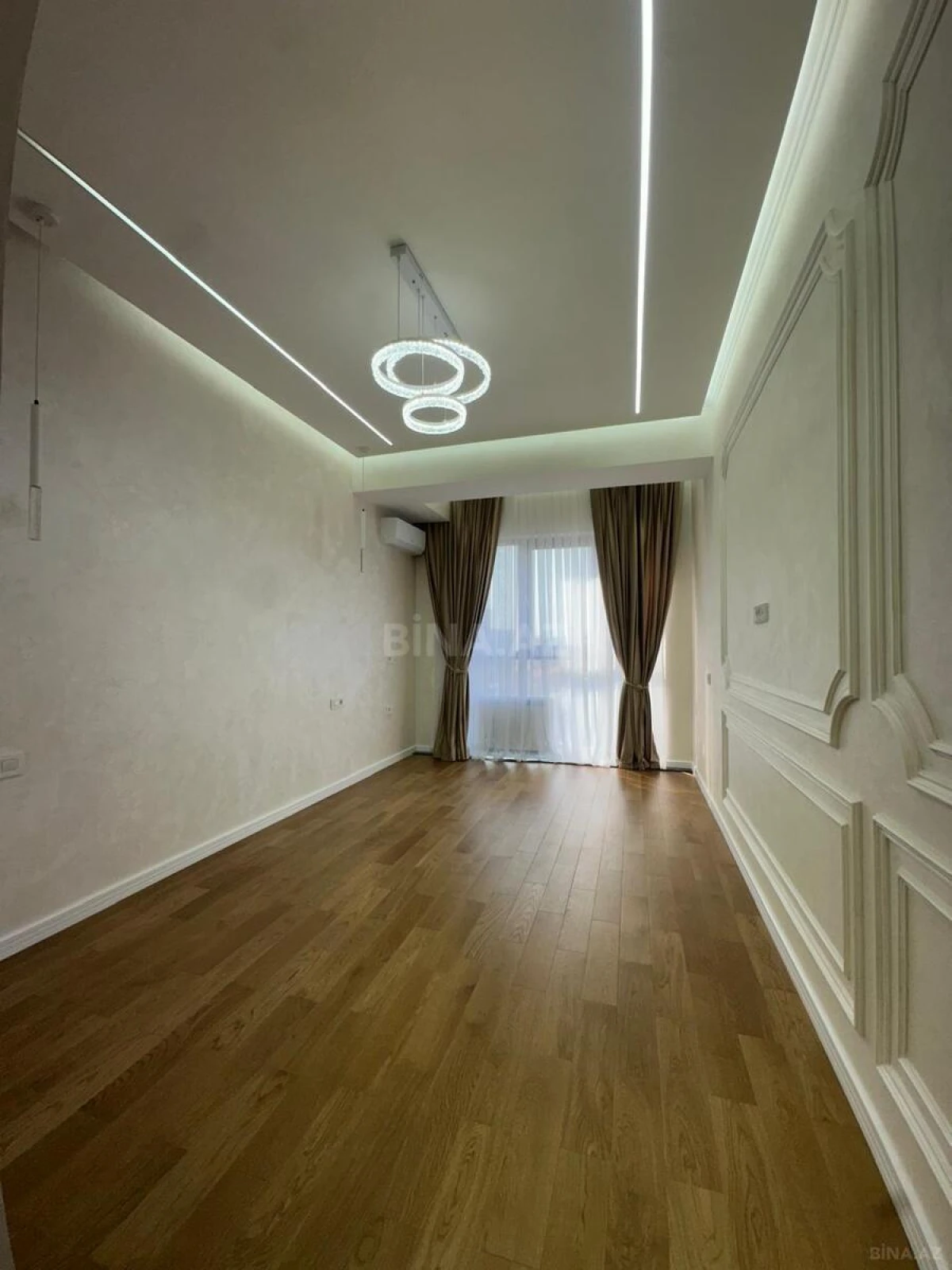 Satılır 3 otaqlı mənzil 125 m²