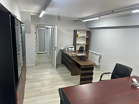 Kirayə verilir obyekt 306 m²