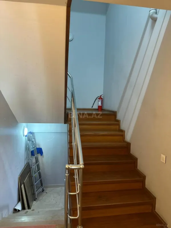 Kirayə verilir obyekt 306 m²