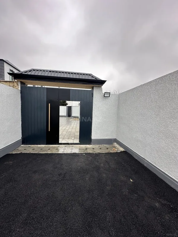 Satılır 5 otaqlı həyət evi 190 m²