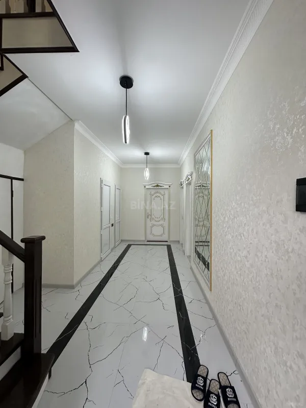 Satılır 5 otaqlı həyət evi 190 m²