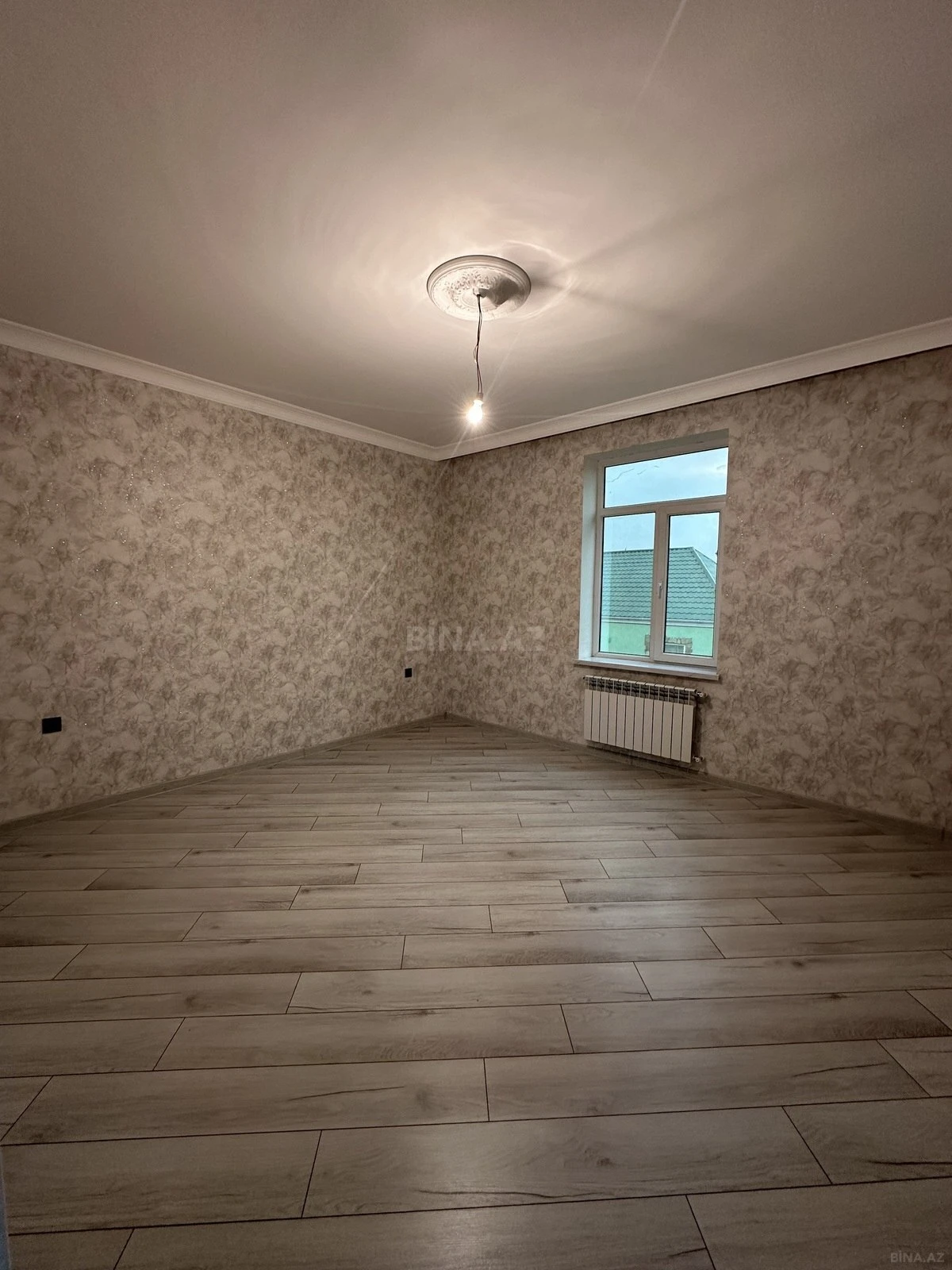 Satılır 5 otaqlı həyət evi 190 m²