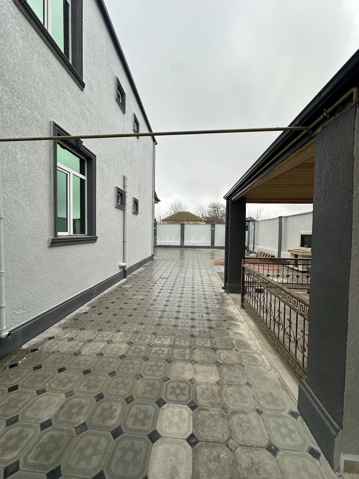 Satılır 5 otaqlı həyət evi 190 m²