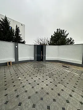 Satılır 5 otaqlı həyət evi 190 m²
