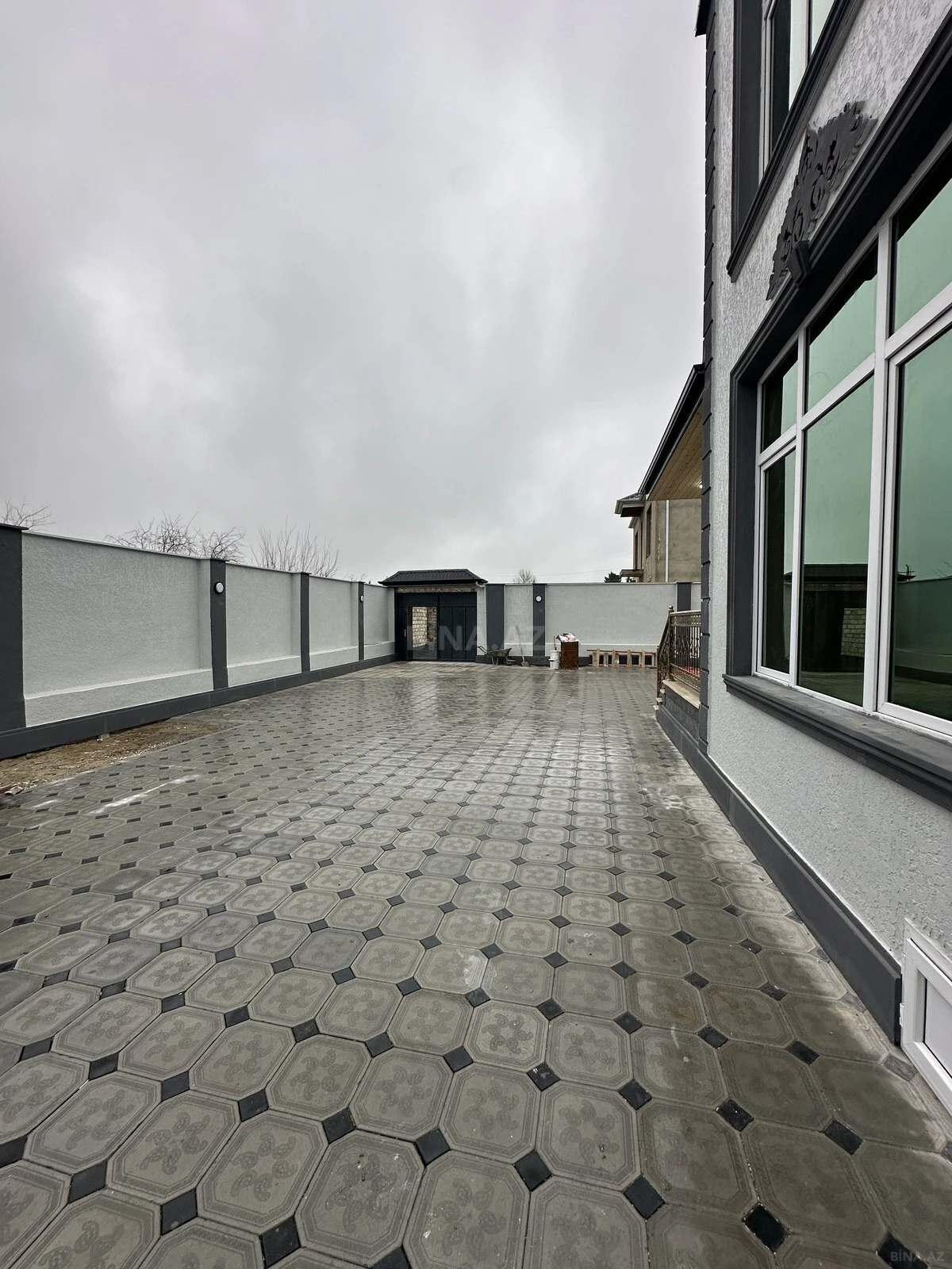 Satılır 5 otaqlı həyət evi 190 m²