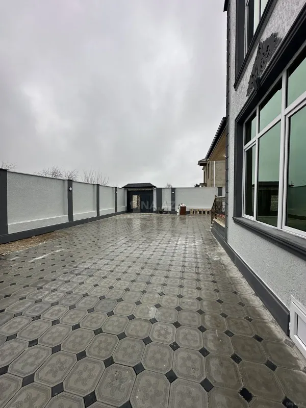 Satılır 5 otaqlı həyət evi 190 m²