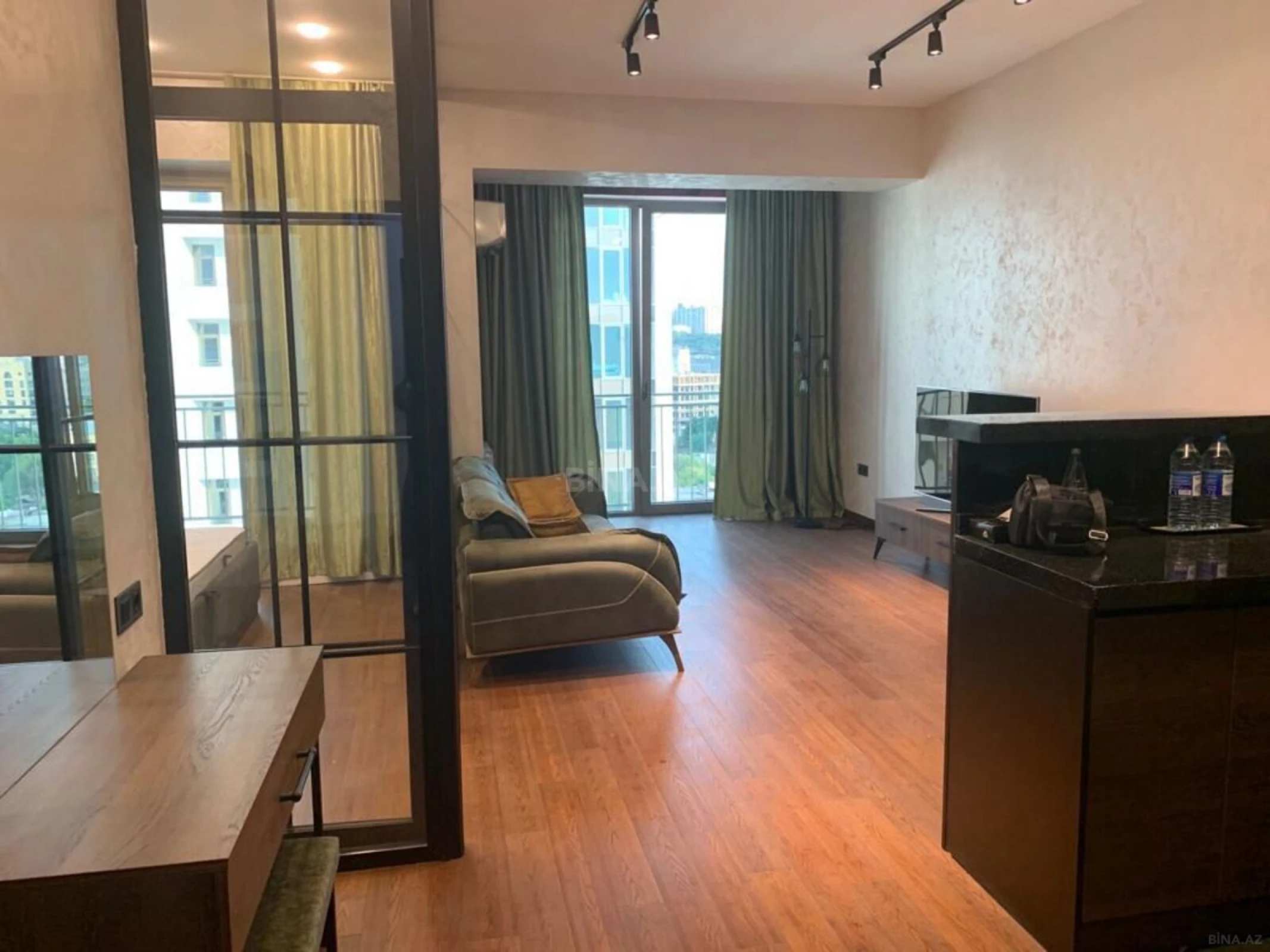 Kirayə verilir 2 otaqlı mənzil 65 m²