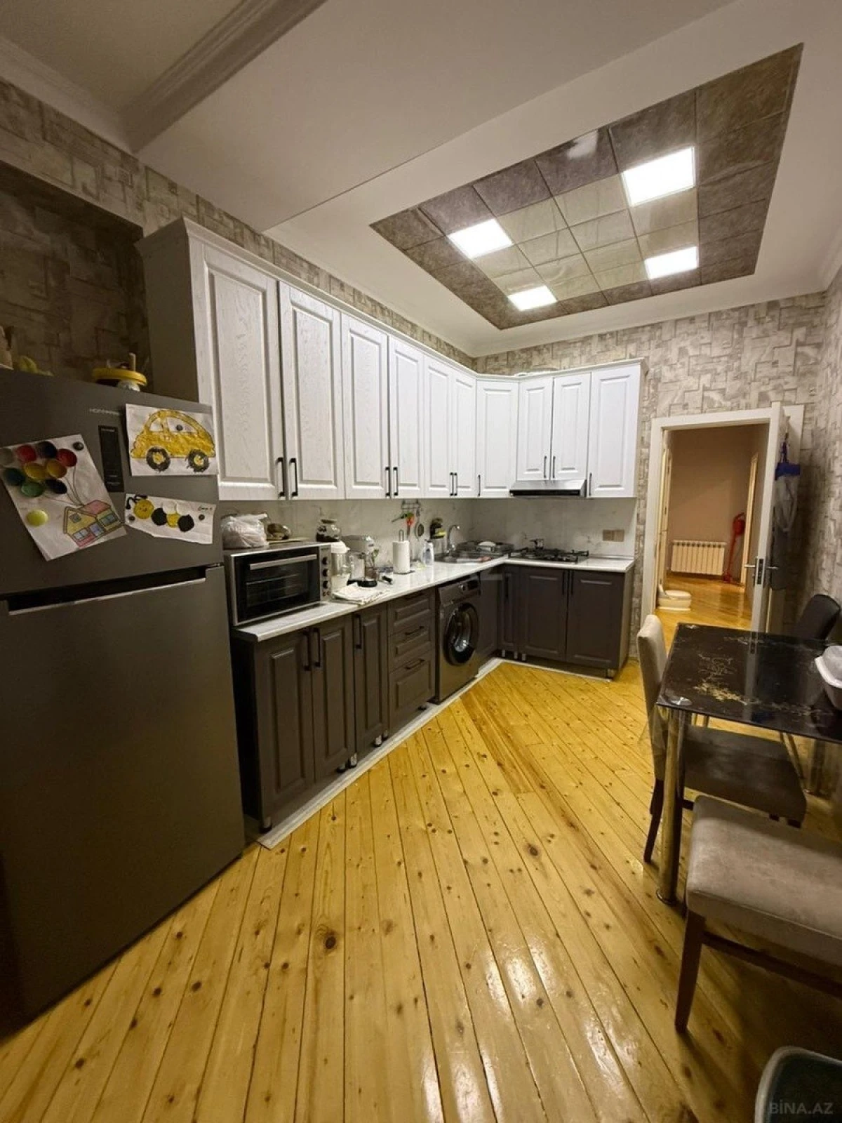 Kirayə verilir 2 otaqlı mənzil 80 m²