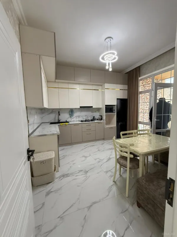 Satılır 4 otaqlı həyət evi 150 m²