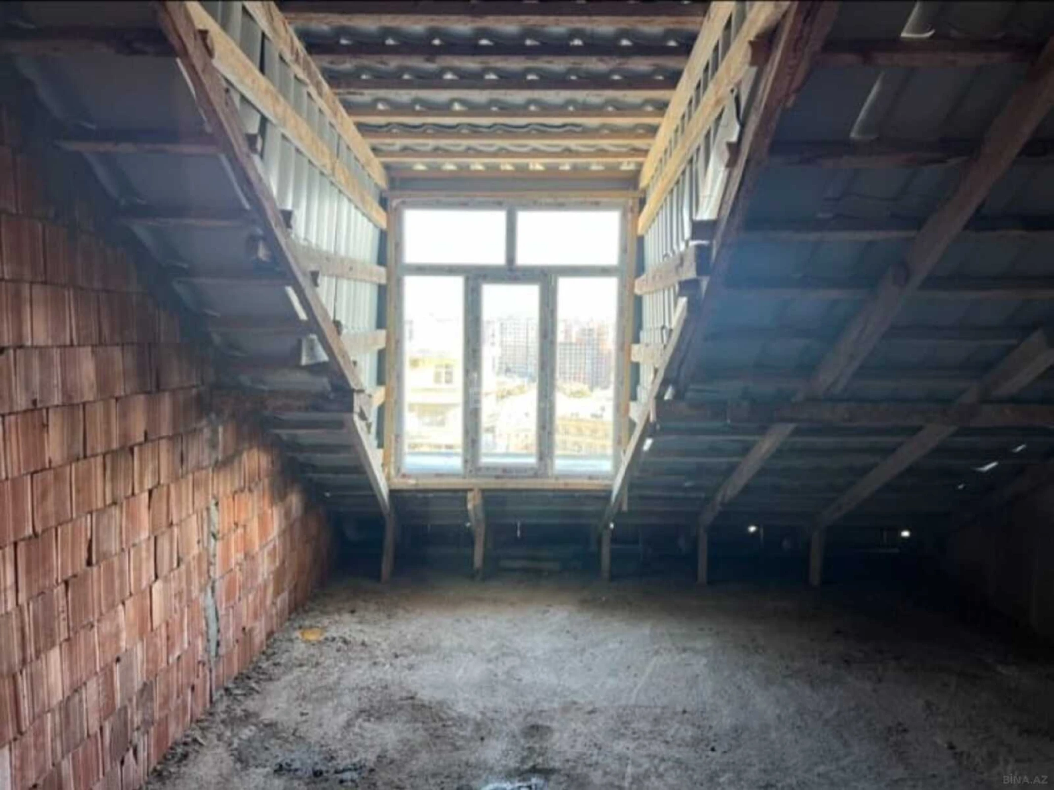 Satılır 2 otaqlı mənzil 68 m²