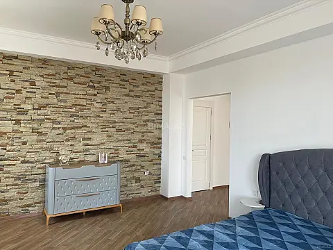 Kirayə verilir 2 otaqlı mənzil 65 m²